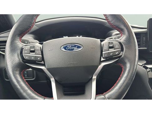 Used 2022 Ford Explorer ST-Line w/ Class IV Trailer Tow Package image 17