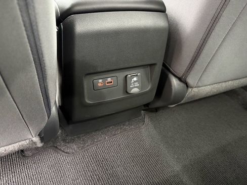 Used 2025 Nissan Frontier S w/ S Utility Package image 29