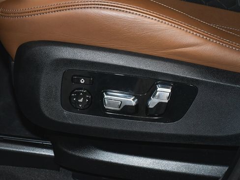 Used 2025 BMW X5 M Competition w/ Executive Package AWD/4WD image 57