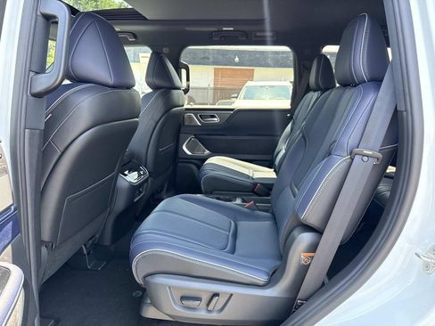New 2027 INFINITI QX80 Sensory w/ Sport Exterior Package AWD/4WD image 18
