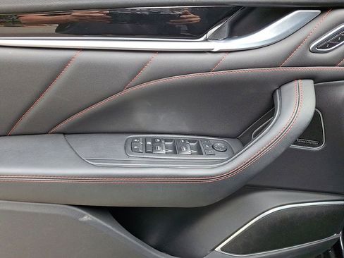 Certified 2022 Maserati Levante GT image 10