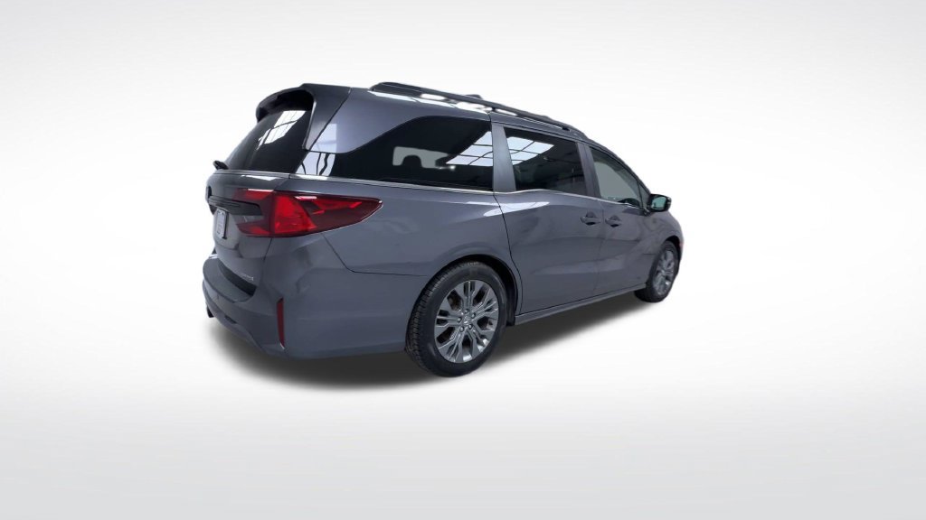 Used 2025 Honda Odyssey Touring image 9