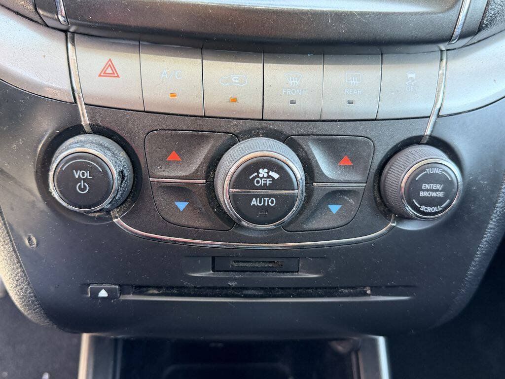 Used 2019 Dodge Journey Crossroad FWD image 21