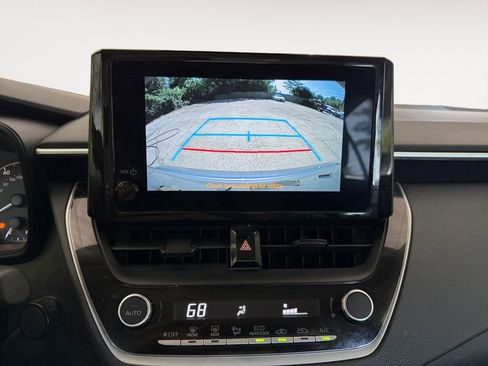 Used 2023 Toyota Corolla LE FWD image 5