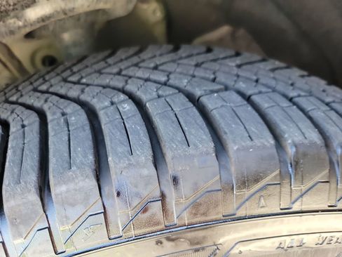 Used 2022 Toyota Highlander XLE image 38