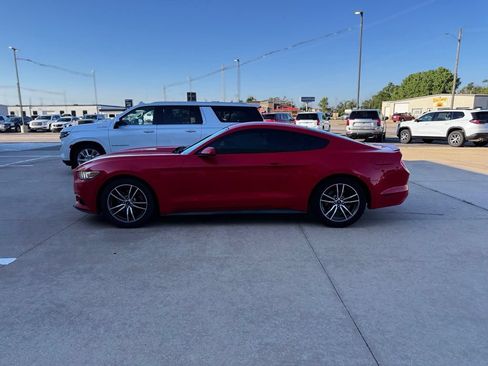 Used 2017 Ford Mustang Coupe RWD image 6