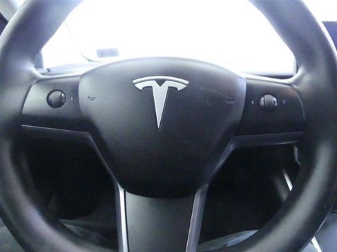 Used 2018 Tesla Model 3 Mid Range image 19