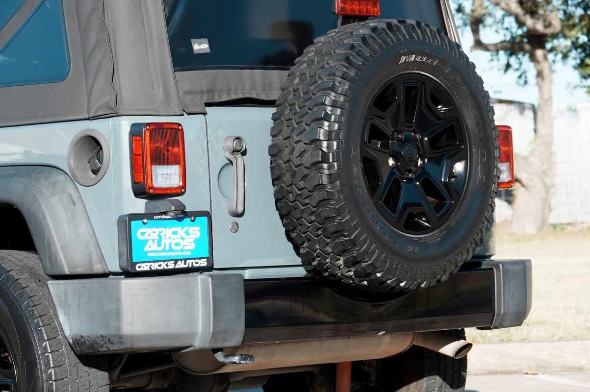 Used 2015 Jeep Wrangler Sport AWD/4WD image 30