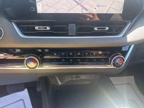 New 2026 Chevrolet Equinox LT w/ Convenience Package II image 25