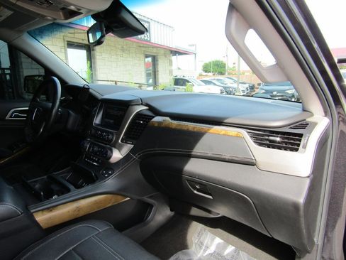 Used 2017 GMC Yukon Denali AWD/4WD image 12