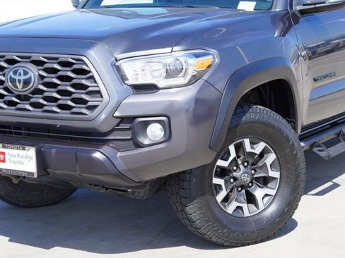 Certified 2021 Toyota Tacoma TRD Off-Road w/ Technology Package AWD/4WD image 5