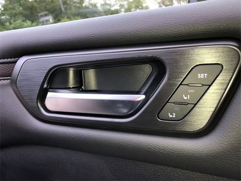 New 2026 Nissan Armada SL w/ Captain's Chari Seat Package image 27