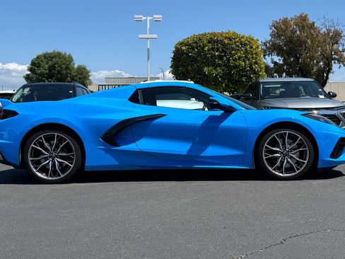 Used 2023 Chevrolet Corvette Stingray Preferred Conv w/ Z51 Performance Package RWD image 4