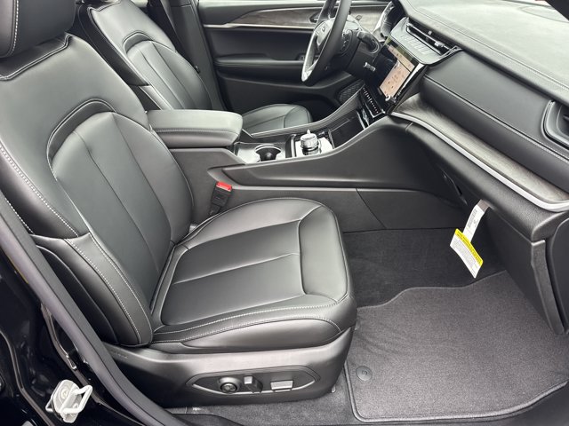 New 2027 Jeep Grand Cherokee Limited AWD/4WD image 12