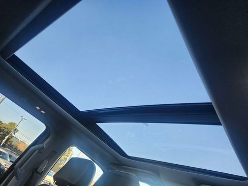 Used 2025 Ford F350 Lariat w/ Camper Package image 19