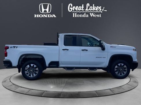 Used 2024 Chevrolet Silverado 2500 Custom w/ Custom Convenience Package AWD/4WD image 6