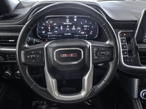 Used 2023 GMC Yukon XL SLT AWD/4WD image 28