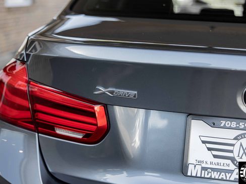 Used 2017 BMW 320i xDrive Sedan image 15