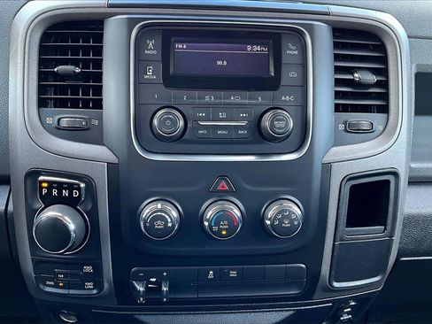 Used 2018 RAM 1500 Express image 32