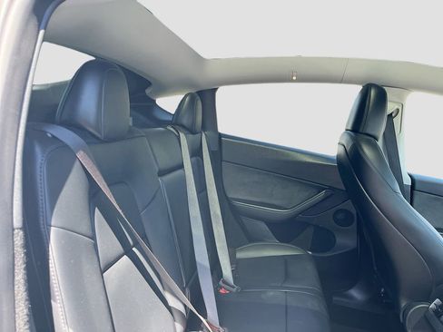 Used 2023 Tesla Model Y Long Range image 27