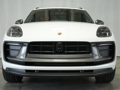 New 2025 Porsche Macan Turbo image 11