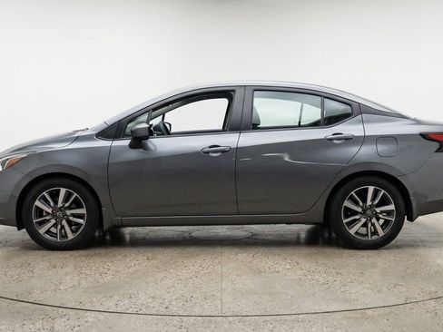Used 2025 Nissan Versa SV FWD image 5