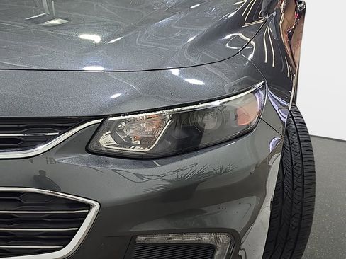 Used 2017 Chevrolet Malibu LT w/ Leather Package image 30