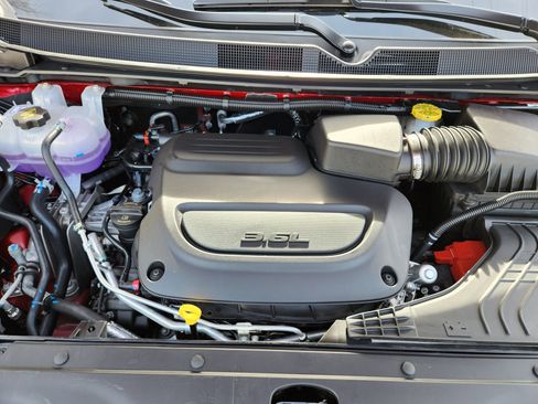 New 2026 Chrysler Pacifica Select FWD image 10