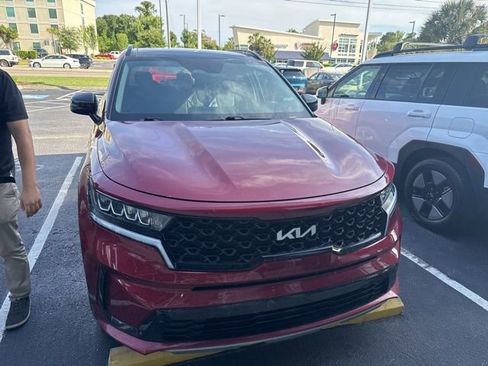 Used 2022 Kia Sorento S w/ Panoramic Sunroof Package FWD image 11
