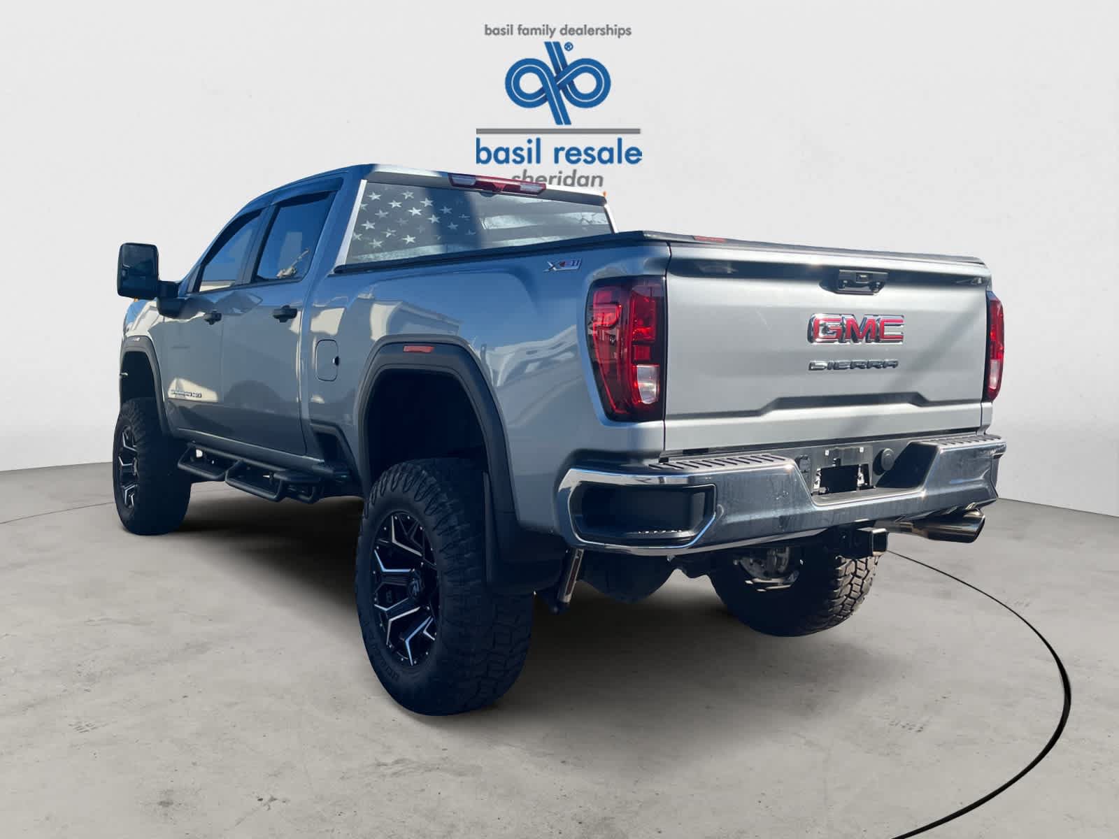 Used 2025 GMC Sierra 2500 Pro AWD/4WD image 3