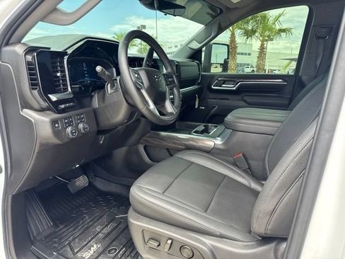 Used 2025 Chevrolet Silverado 2500 LTZ w/ Trail Boss Package AWD/4WD image 19
