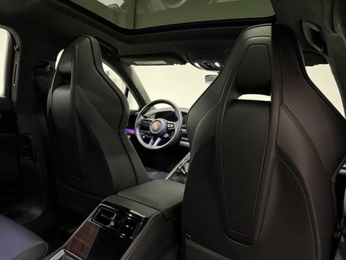 Certified 2025 Porsche Panamera GTS AWD/4WD image 28
