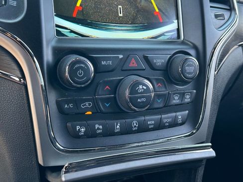 Used 2018 Jeep Grand Cherokee High Altitude RWD image 30
