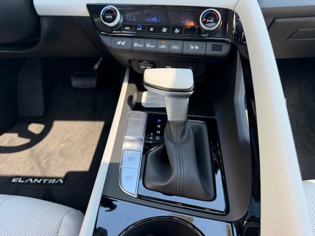 New 2026 Hyundai Elantra Limited FWD image 15