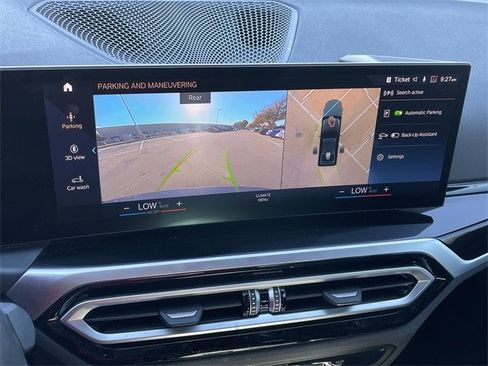 Used 2023 BMW 330i Sedan w/ Premium Package image 17