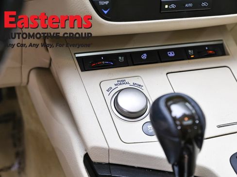 Used 2015 Lexus ES 350 w/ Luxury Package FWD image 22