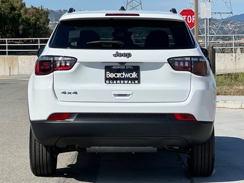 New 2026 Jeep Compass Latitude image 5