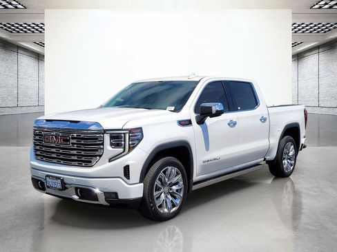 Used 2023 GMC Sierra 1500 Denali w/ Denali Reserve Package AWD/4WD image 11
