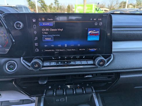 Used 2024 Chevrolet Colorado LT w/ LT Convenience Package III image 21