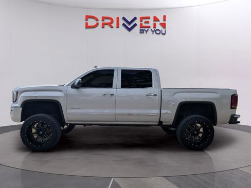 Used 2017 GMC Sierra 1500 Denali w/ Denali Ultimate Package AWD/4WD image 2