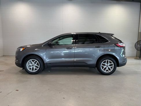 Used 2024 Ford Edge SEL w/ Convenience Package AWD/4WD image 4