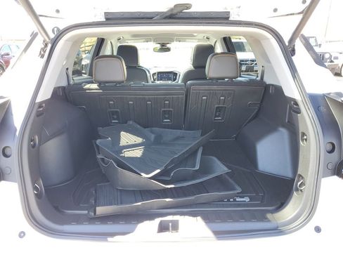 Used 2022 GMC Terrain AT4 w/ Infotainment Package II AWD/4WD image 7