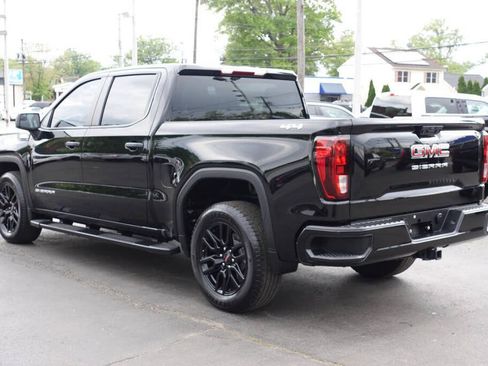 Used 2023 GMC Sierra 1500 Pro w/ Graphite Edition AWD/4WD image 3