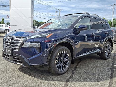 New 2026 Nissan Rogue Platinum w/ Platinum Premium Package image 2