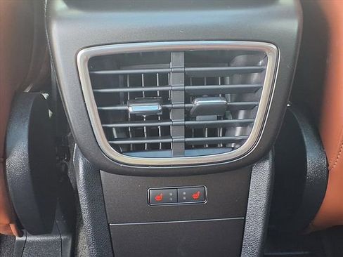 Certified 2020 Lincoln Nautilus Reserve image 10