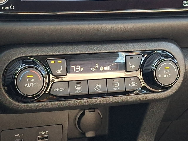 Used 2023 Nissan Kicks SR w/ SR Premium Package FWD image 15