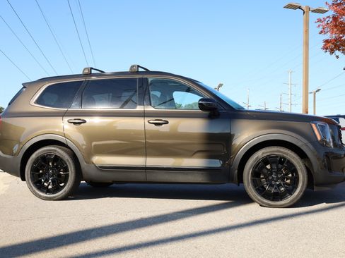 Used 2021 Kia Telluride SX w/ SX Prestige Package image 24