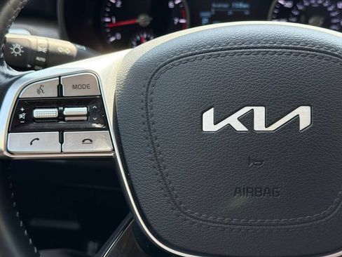 Used 2022 Kia Telluride EX w/ EX Premium Package FWD image 32