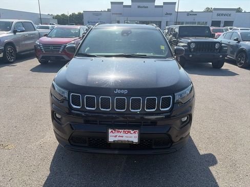 Used 2024 Jeep Compass Latitude AWD/4WD image 9