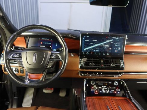 Used 2024 Lincoln Navigator Reserve AWD/4WD image 20